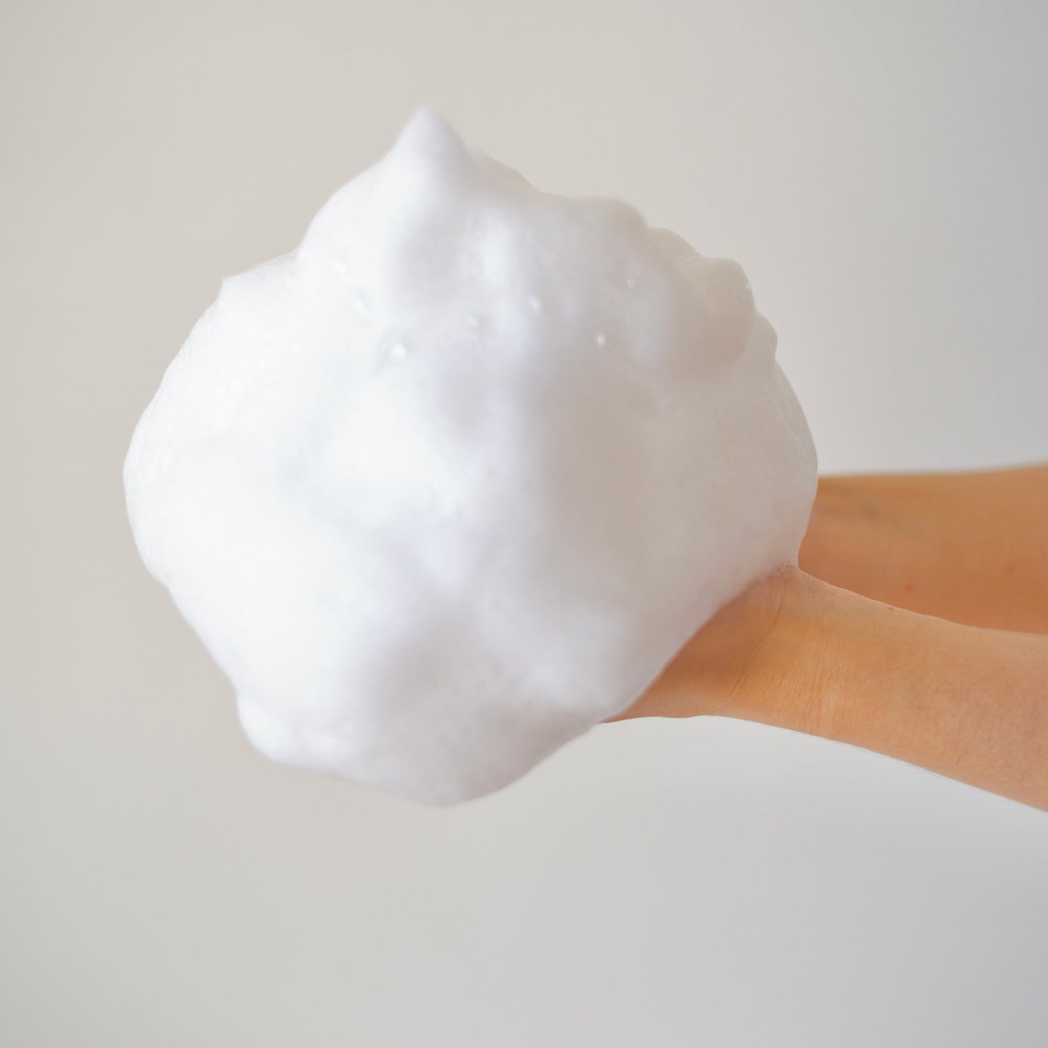 それじゃシャンプーした意味なし！ 泡がすぐ消えるならシャンプー方法を見直して